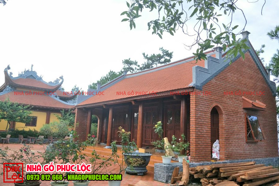 Tổng thể căn nhà gỗ 3 gian 2 dĩ tại Quảng Ninh 