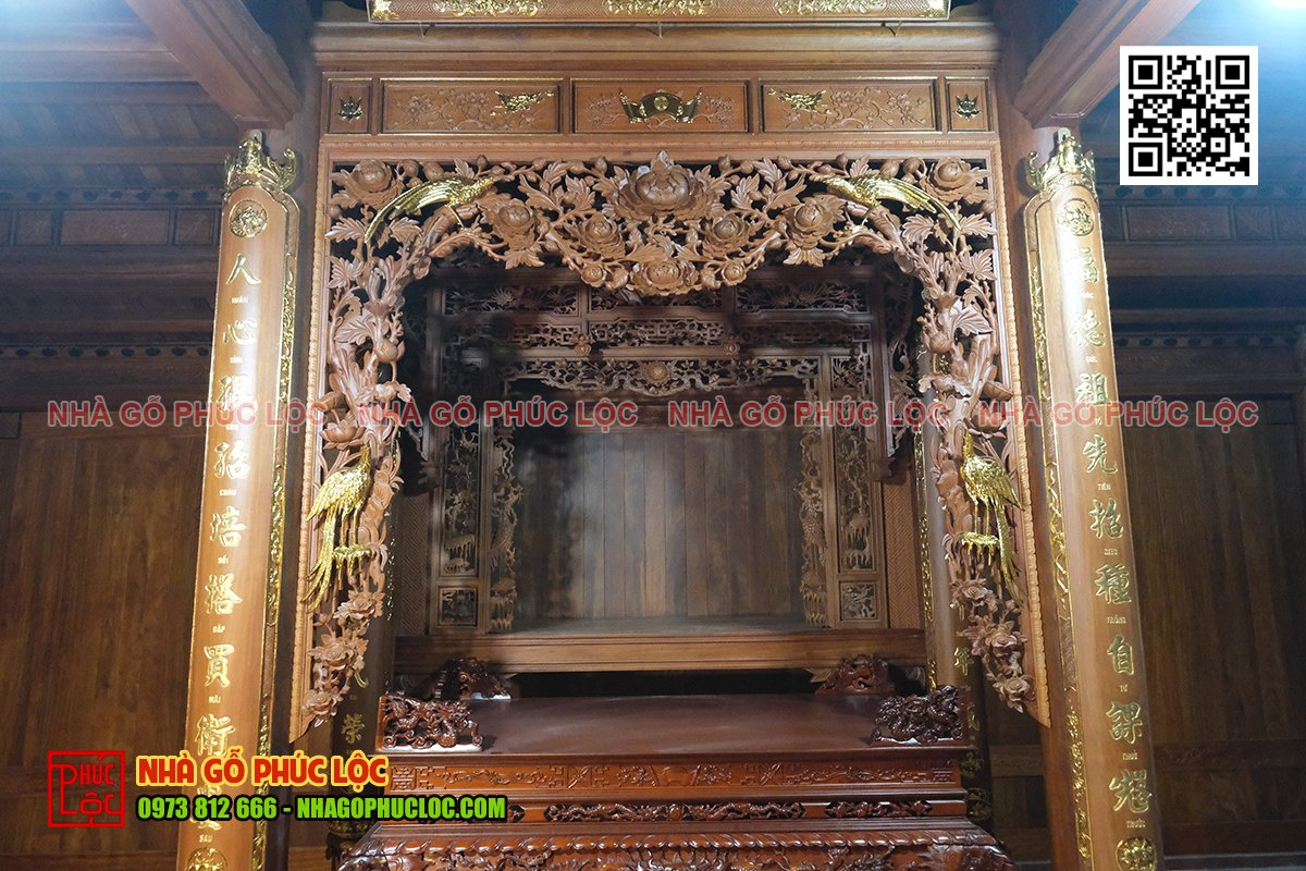 Y môn trong gian thờ nhà gỗ cổ truyền